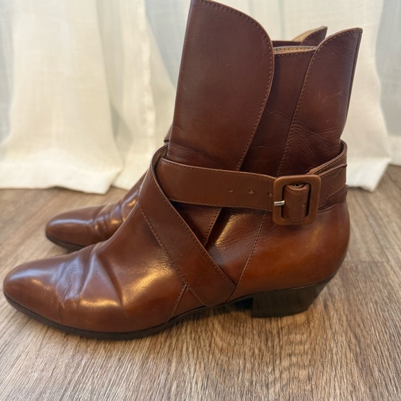 Salvatore Ferragamo Booties Boots Women’s Sz 6.5 Brown Leather Low Heel Classic - Picture 2 of 8